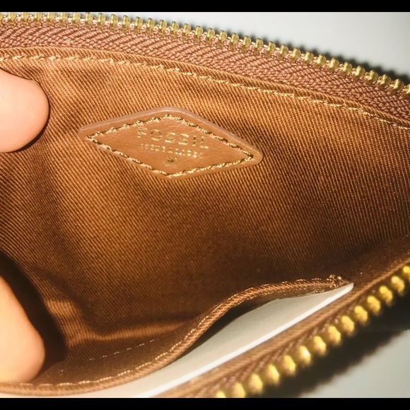 Fossil Phone Wallet - Picture 6 of 6